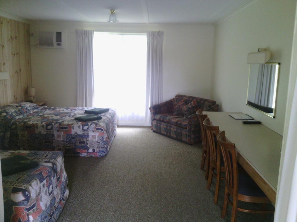 Snowy River Lodge Motel Orbost Chambre photo
